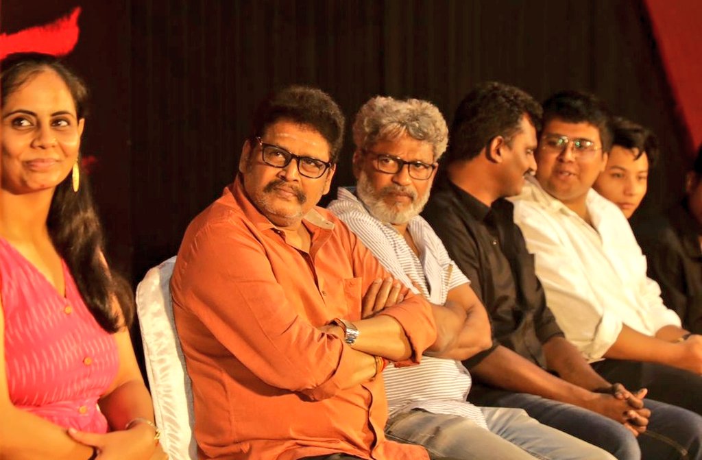 glamoursathya05's tweet photo. #Maalaineramalipoo#Maalaineramalipoo 🌸 
Trailer Launch
#MNMPTrailer  #மாலைநேரமல்லிப்பூ
 @ksravikumardir
@sanjay24N @AnEFMProduction
@VinithraMenon @joshwanth_
@NihaMaria13 @muthuramaling13 
@UVCommunication @proyuvraaj https://t.co/0wAx6tRyxK