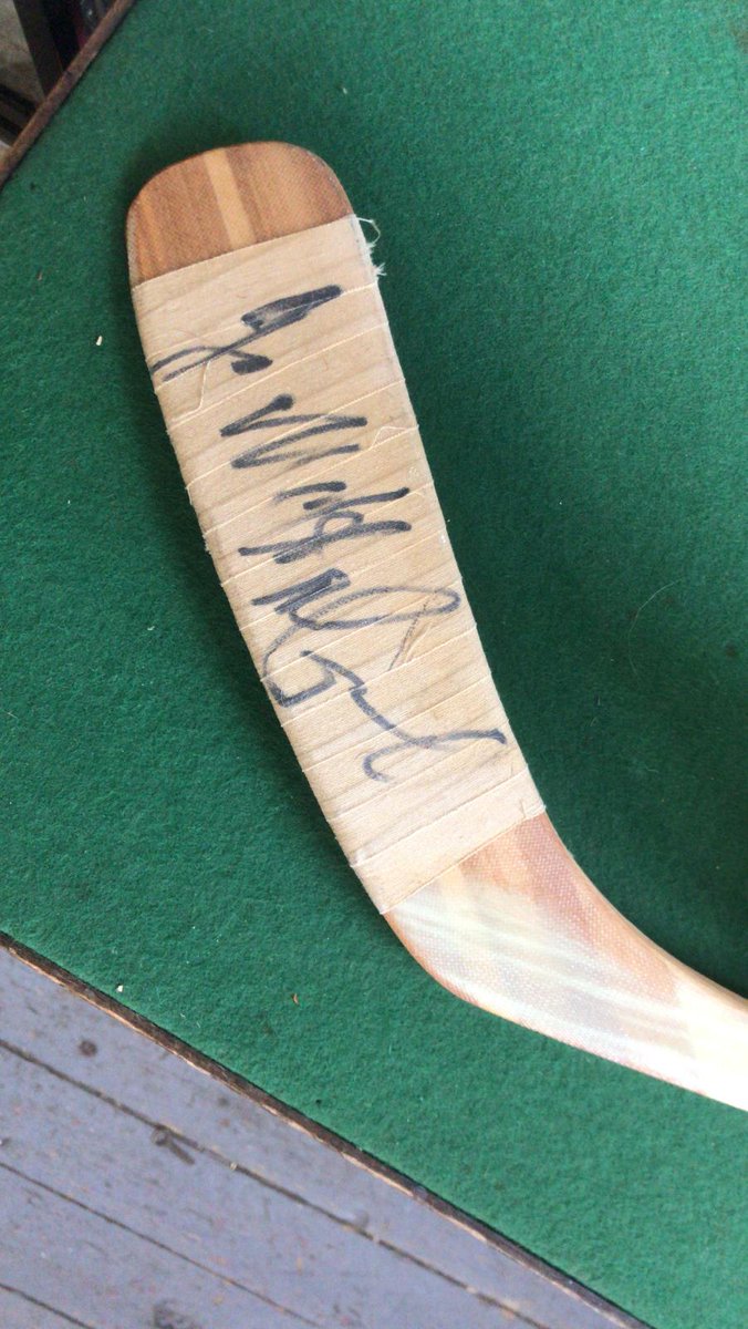 Can anyone help me put with who are two players' autographs on this stick please? Cheers!!! #NHL #ECHL #AHL #EIHL #NIHL #SIHL