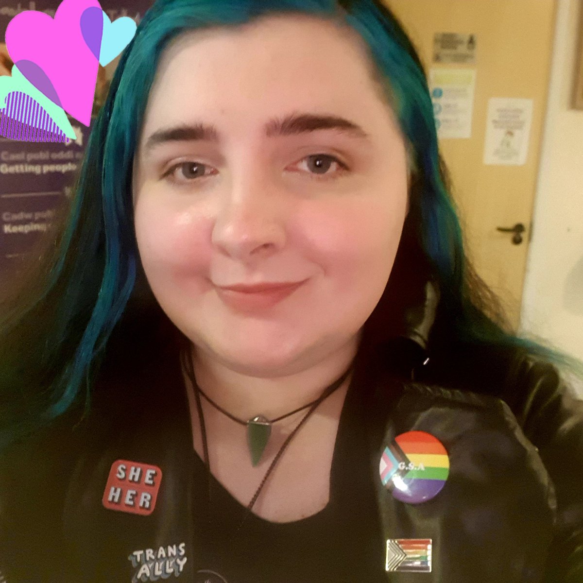 GeorgiaRees26's tweet photo. #NewProfilePic 💙🦋😉😎 https://t.co/NvfYJy5jjO