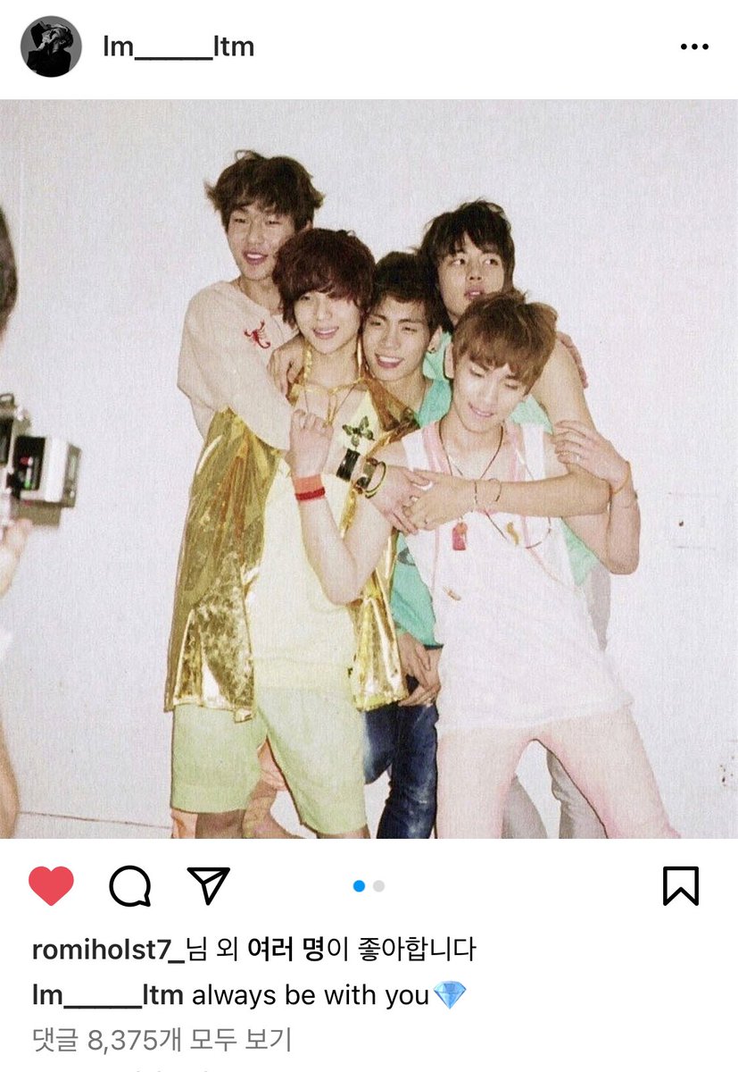 1and1bb's tweet photo. 언제나 사랑해 태민아
우리도 항상 같이 있어 https://t.co/Rg6EdI5y8L
