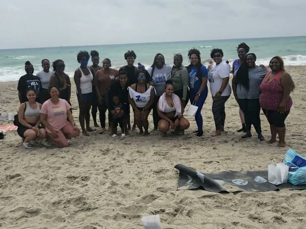 ZPHIBYAZ's tweet photo. Upsilon Alpha Zeta chapter had its first mental health day event this past Saturday with yoga and meditation on the beach. We had an amazing time and we thank all of our participants. 

#zetaphibeta #UpsilonAlphaZeta #zphibyaz #MentalHealthAwarenessMonth #mentalhealthmatters https://t.co/jfD8aT6t2i