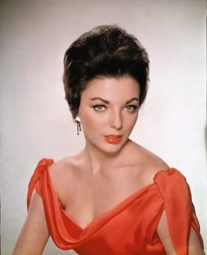  Happy 89th Birthday to Dame Joan Collins 

Born May 23, 1933

.       