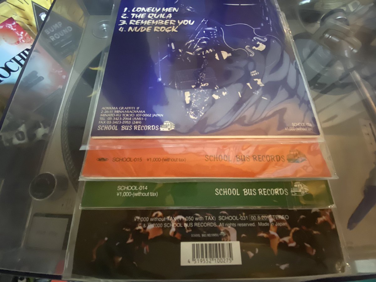 RYOCHIN_BUMP's tweet photo. 20数年前に買ったschool bus recordsの 7inch達。当時ライブ観れたのはchange upだけかなぁー。今聴いても全部いいなぁ。
#onetrackmind #changeup #domino88 #restlessgooks #schoolbusrecords #ska #skapunk #90sjapaneseskapunk #vinyl #アナログ #レコード #vinyldj #savethevinyl https://t.co/W3BBHajSAr