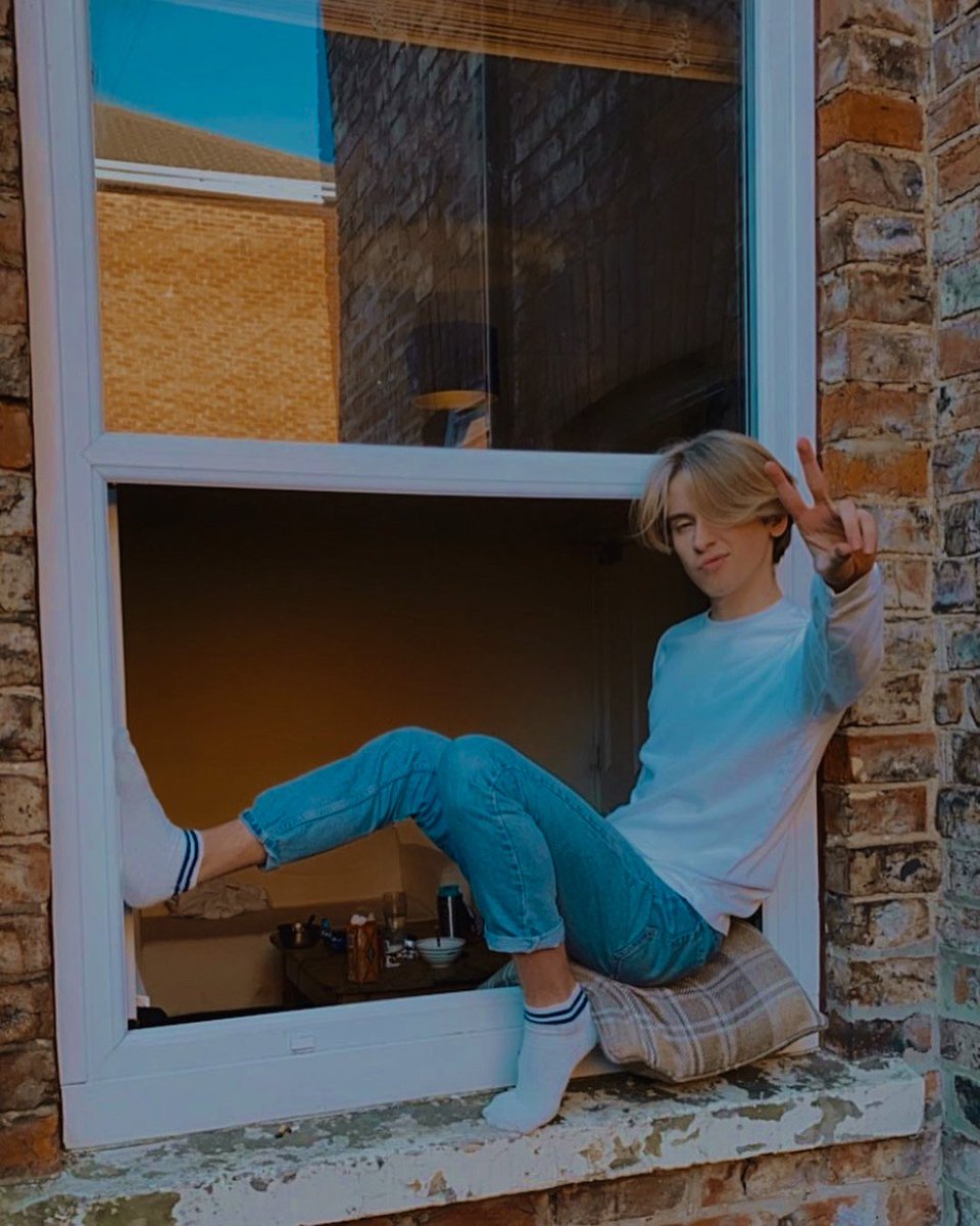 𝐸𝑟𝑛𝑒𝑠𝑡 𝑀𝑎𝑐𝑚𝑖𝑙𝑙𝑎𝑛. (@emacmillan__) on Twitter photo 