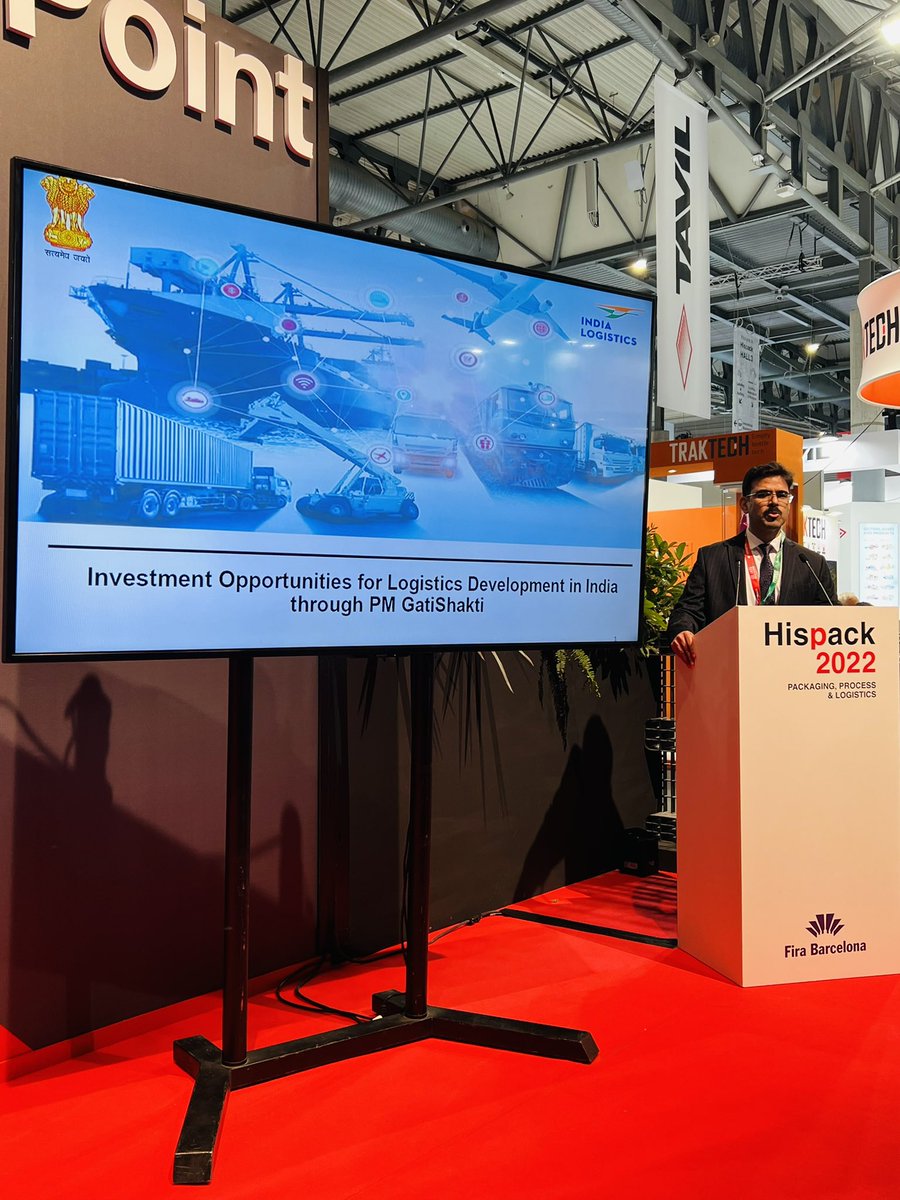 IndiainSpain's tweet photo. Un equipo de JS, Logistics Division,DPIIT con miembros de CWC participan en #HISPACK22 en @Fira_Barcelona .También presentaron oportunidades de inversión para el desarrollo logístico en India a través del plan PM Gati Shakti. https://t.co/Nt6Oy2BDhf