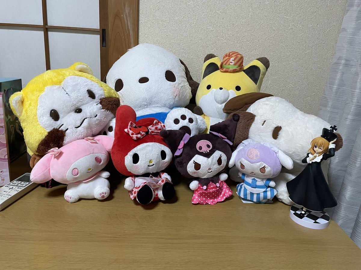 yuna2000208's tweet photo. このあたり安く買い取ってくれる方いませんか？？？ https://t.co/NlLDp8fH38