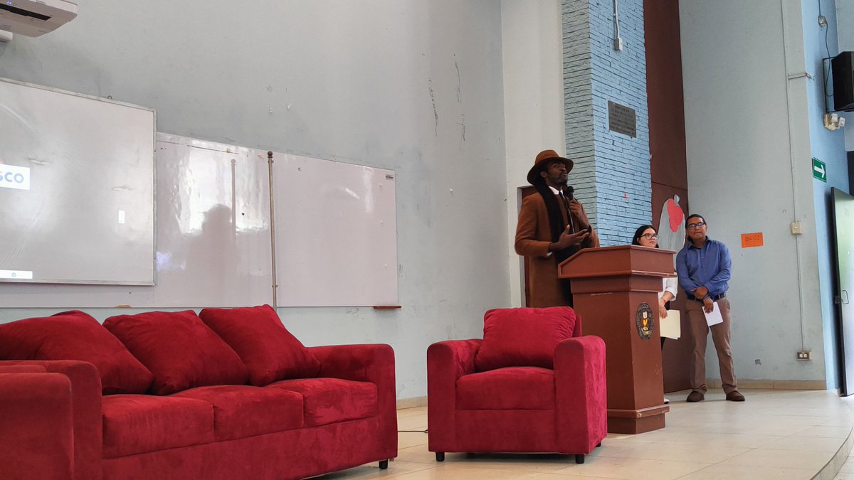 Da por inicio el conversatorio "Periodismo bajo asedio digital y la protección de mujeres periodistas" por la <a href="/UNESCO_es/">UNESCO en español 🏛️#Educación #Ciencia #Cultura</a> y <a href="/UESoficial/">Universidad de El Salvador - UES</a> .