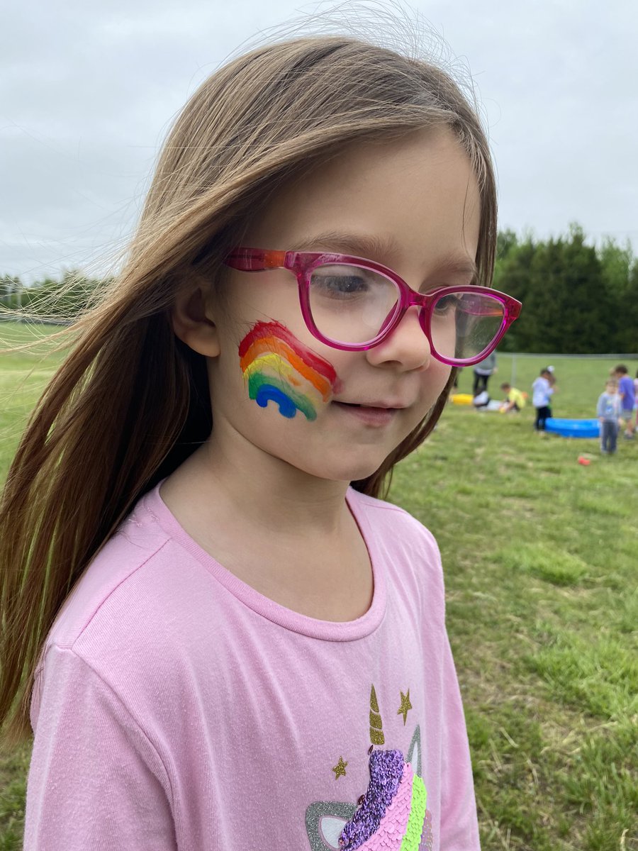 CardsComo's tweet photo. Messy day FUN! #fecchornets #fun #messyday https://t.co/pAWV46SlXf