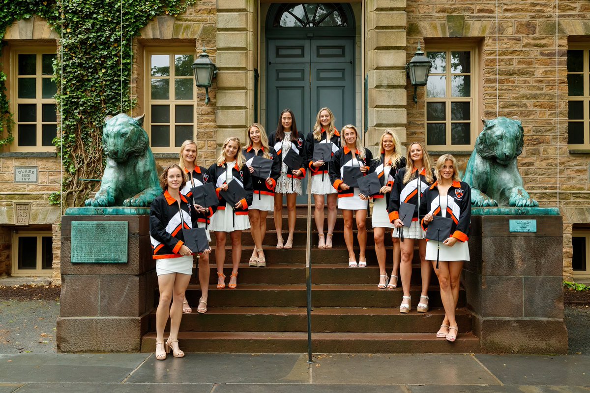 princetonwlax's tweet photo. Congrats To The Great Class Of 2️⃣0️⃣2️⃣2️⃣! https://t.co/KXqvr0f0w1