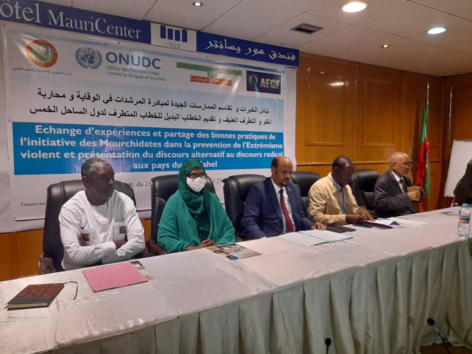 G5_Sahel_SE's tweet photo. Nouakchott, 23 mai 2022- Échange d’expérience et partage des bonnes pratiques de l’initiative des Mourchidates (#femmes guides religieuses) dans la prévention de l' #Extrémisme violent et présentation du discours alternatif aux pays du #G5Sahel.1/3
@CellRadG5Sahel https://t.co/QeNmYxV9sv