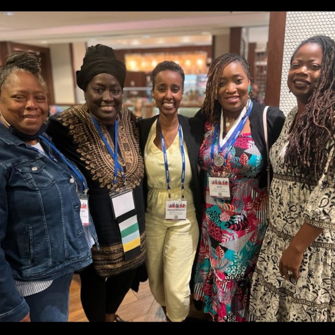 black_midwives's tweet photo. NBMA has also been representing at the annual ACNM conference, which kicked off on Saturday in Chicago! It has been so inspiring to see so many powerful Black midwives at both the ACNM and Alabama conferences! #blackmidwivesstrongtogether #alabamablackmidwives #acnm #nbma https://t.co/C4b14NaohO