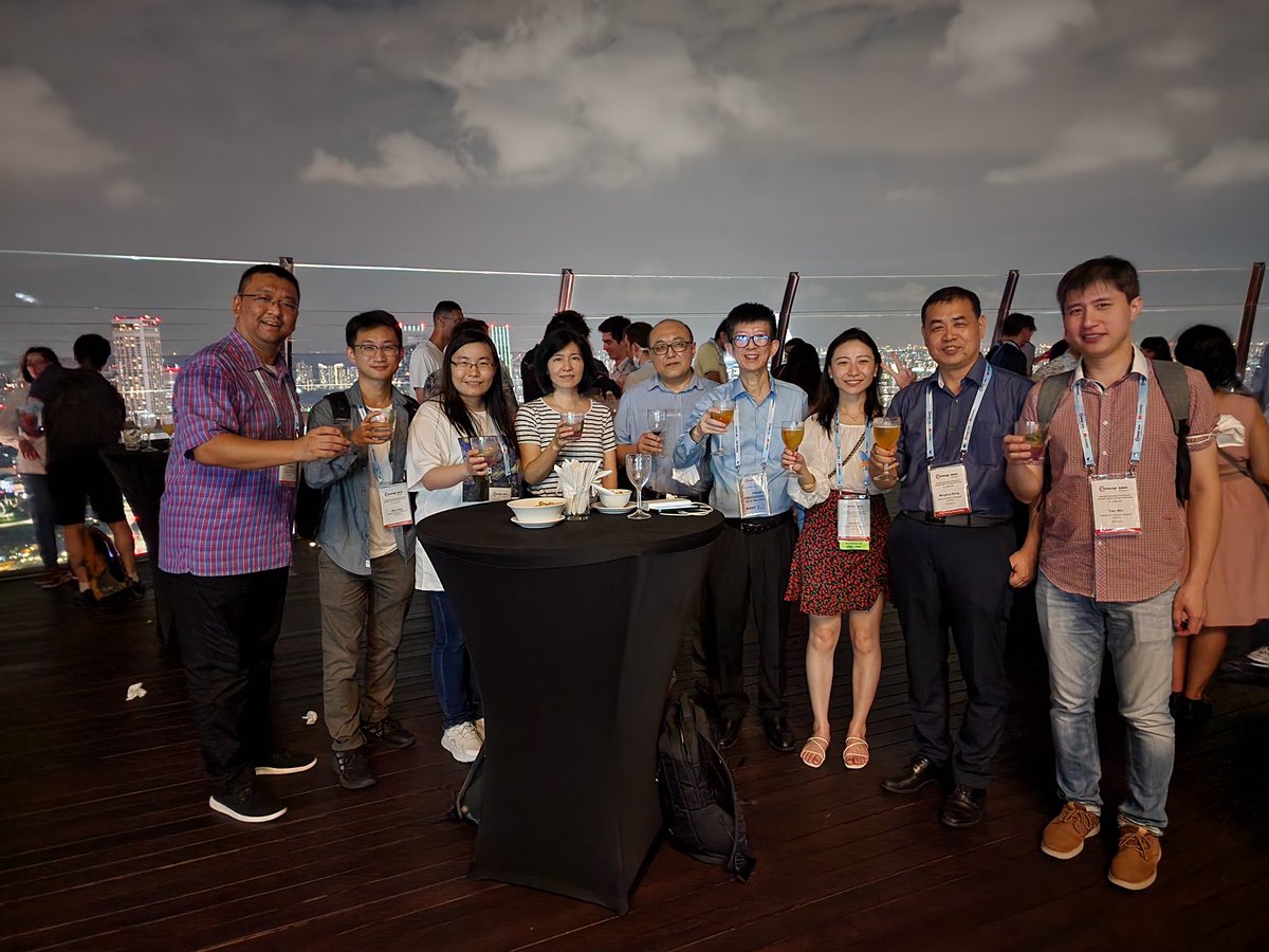 wang3stones's tweet photo. ICASSP 2022 grand opening ceremony and Pinnacle Drinks 
#ICASSP2022 https://t.co/mFXY35Ck9Z