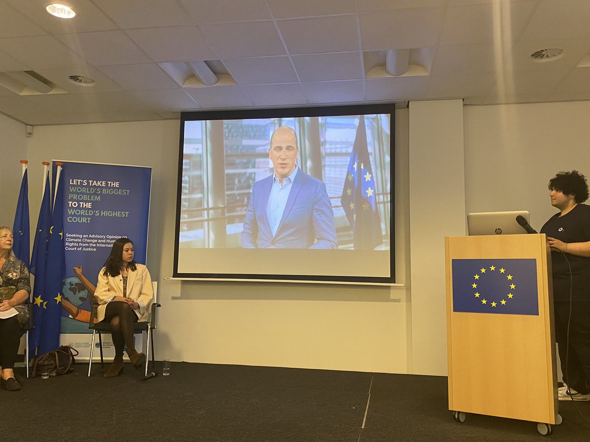 JanvandeVenis's tweet photo. ‘Taking the world’s biggest problem - CLIMATE CHANGE - to the world’s highest court; ICJ’.
Great youth campaign & meeting by @WY4CJ
Proud to be a partner with the Lab of Future Generations
Important lesson today: it’s about #Indigenous rights and wisdom too!
#ourfuture #inteq https://t.co/l8EG3lXY3q