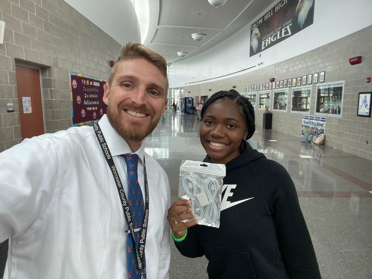 SHHSEagles's tweet photo. Congrats to Wynter for her Aleks Pie Progress in Math this semester. Enjoy the double Apple charger! #SHHSEagles #WeSOARHigher #WorcesterSystem https://t.co/oSJlo8IIRu