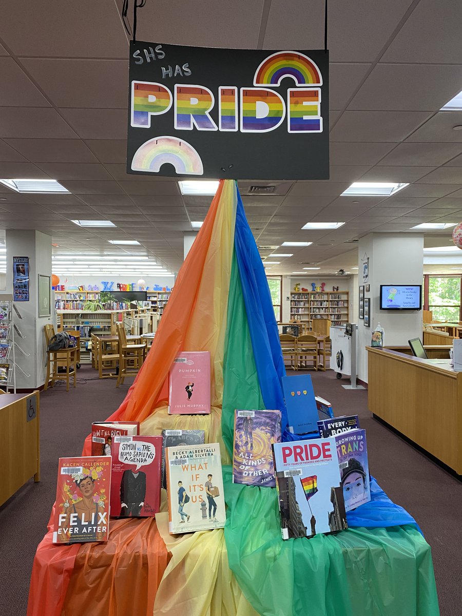 🌈 We're a few days early, but just couldn't wait to celebrate #Pride in the <a href="/SeekonkHS/">Seekonk High School</a> library!  
And the best part?  Seeing students' smiles because they know they are welcome &amp; accepted! <a href="/SeekonkPS/">Seekonk Public Schools</a>
@shsgsa2020 #WarriorPride