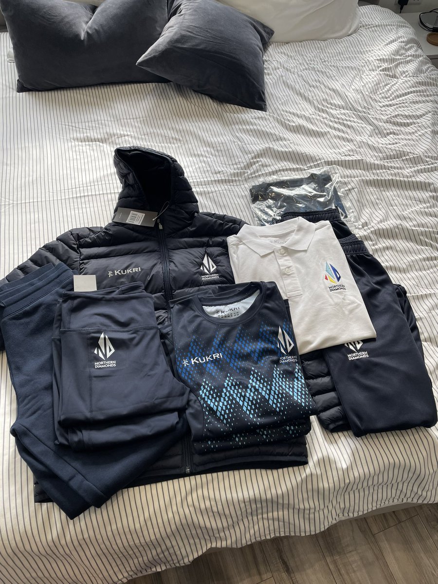 MarikoHill's tweet photo. Buzzing to get my UK season started with @North_Diamonds 😍💎 #NorthernWay @JimmyCricket87 https://t.co/Wsq7OAUb8M