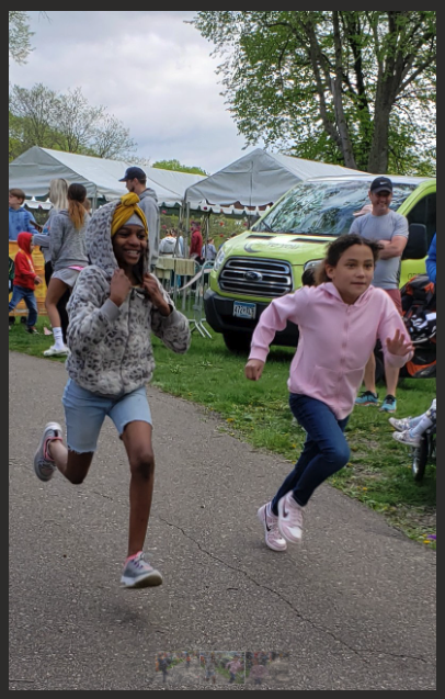 FrostLakeSpps's tweet photo. 43 @SPPS_News @FrostLakeSpps students took part in a Fun Run at Minnehaha Falls. A bus was full with 65 family members and runners and 5 families followed in cars to support their runner. It was a great time! Thanks to everyone who helped make it a success for the students. https://t.co/ocGAPSVPgP