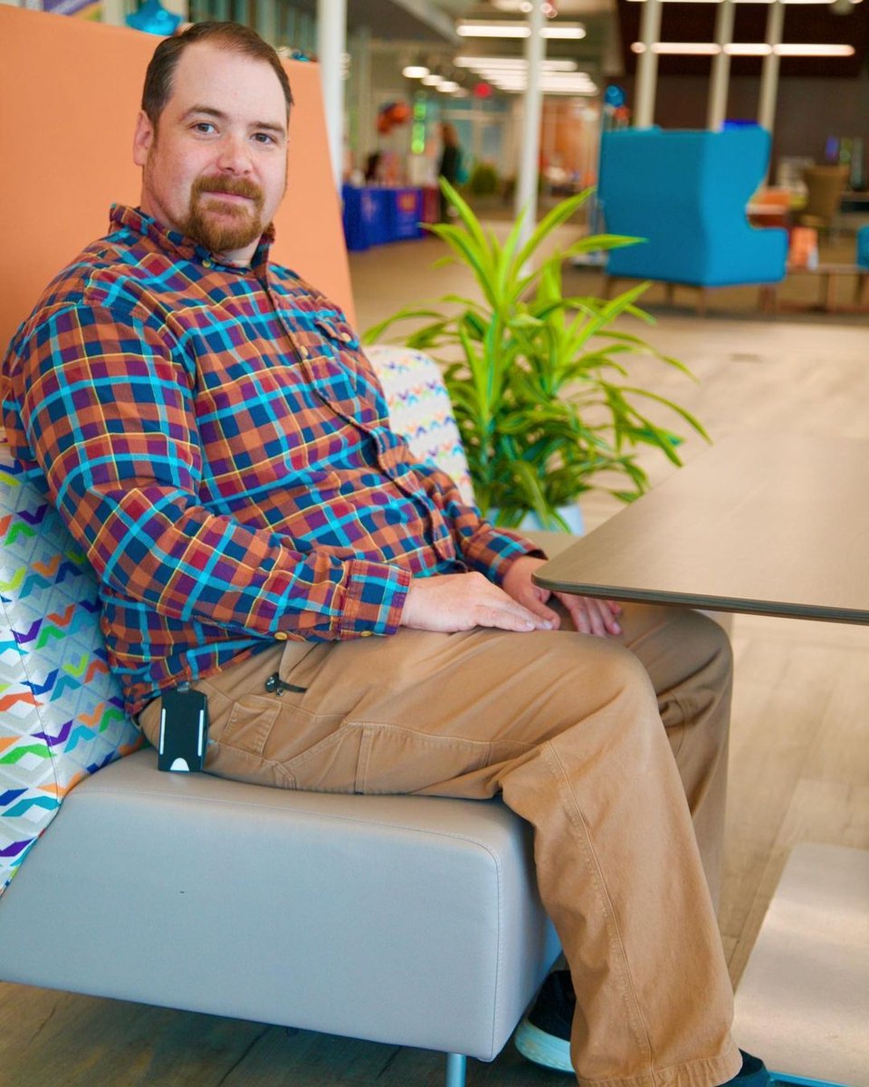 IDefySC's tweet photo. "My instructors at YorkTech have given me the knowledge and skills to excel at a job they helped me find” - Raymond Oskin, Electronics and Computer Engineering Technology Student
Education AND job placement? We see you @yorktech 👀 👏 #IDefySC #YorkTech #JobPlacement https://t.co/k9n42nKHtG