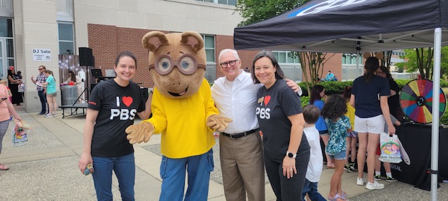 mygpb's tweet photo. We had a wonderful time this month with @PBSKIDS' Arthur at the Columbus Children's Book Festival and @CompassionATL 's #CompassionCon! Thank you to everyone who came to visit the GPB booth.

Keep track of our upcoming community engagement events: https://t.co/EHiaaswj9o https://t.co/MUjSUKX5tt