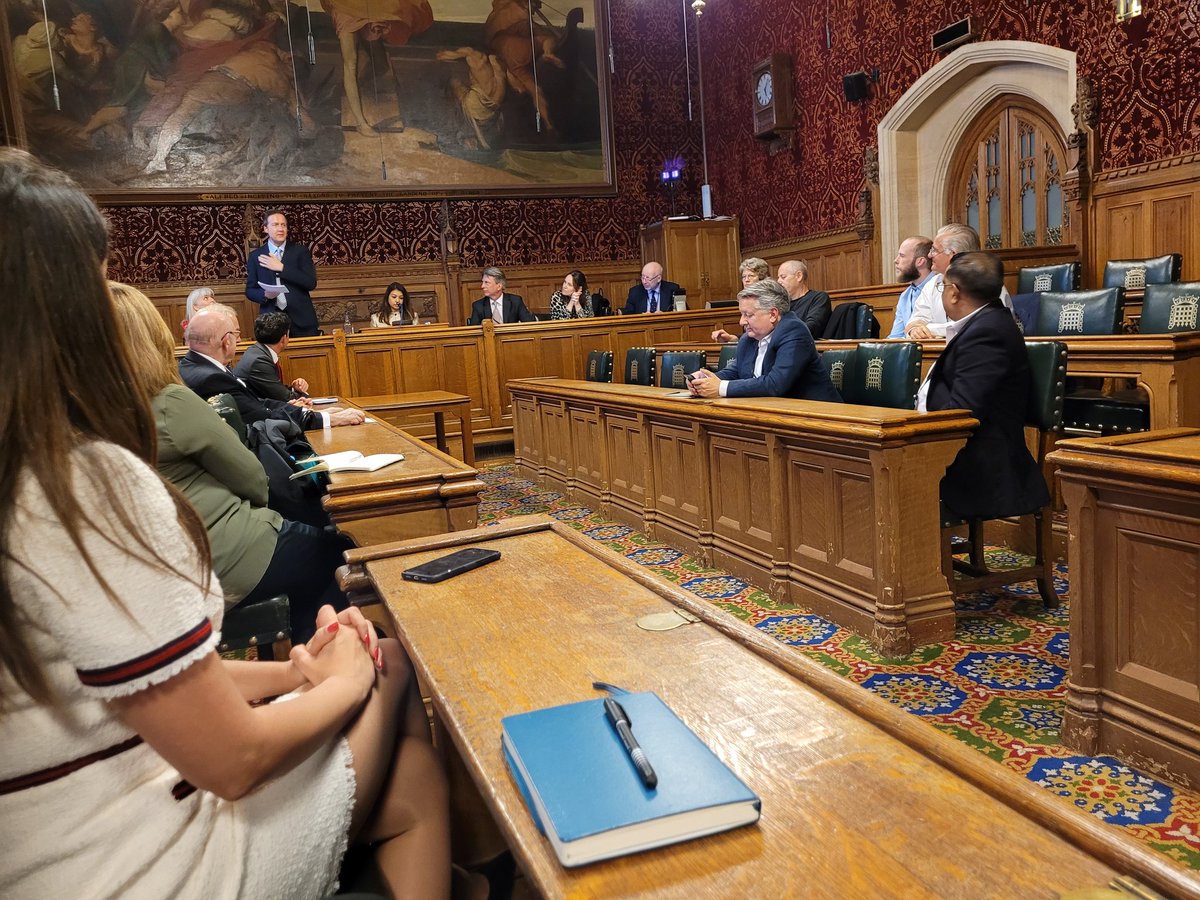 Passionate opening of <a href="/DebatingGroup/">Debating Group</a>'s debate this evening from <a href="/petermarkey/">Peter Markey</a> who says 'the UK is known for great marketing and great marketers. We lead the world in award winning creative and award winning marketers.' #skillsdebate