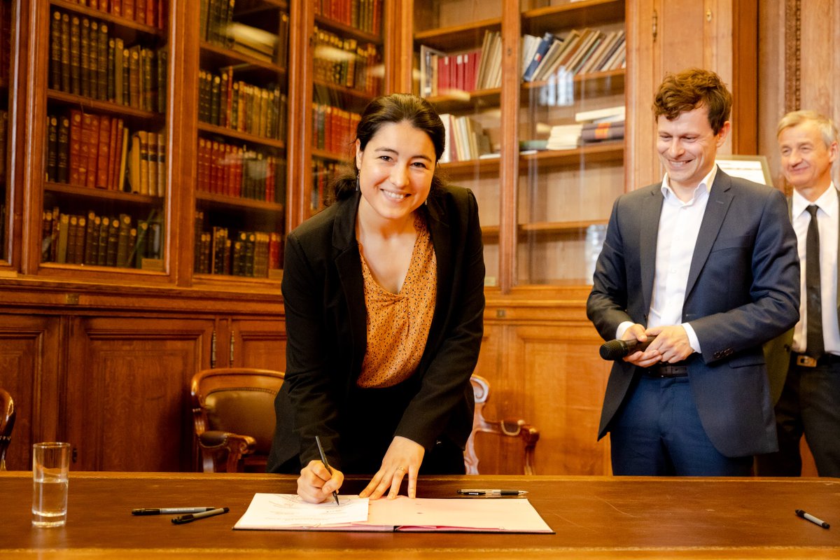 Très heureux de lancer ce matin aux côtés de <a href="/Paris/">Paris</a> <a href="/credit_coop_/">Crédit Coopératif</a>  <a href="/Bpifrance/">Bpifrance</a>  <a href="/franceactive/">France Active</a> et <a href="/Label_Finansol/">FAIR - Label Finansol</a> le premier #fonds d'investissement parisien dédié à l'ESS pour soutenir dès 2023 les projets engagés en amorçage 🤗 - cc 📸 Jean-Baptiste Gurliat / Ville de Paris