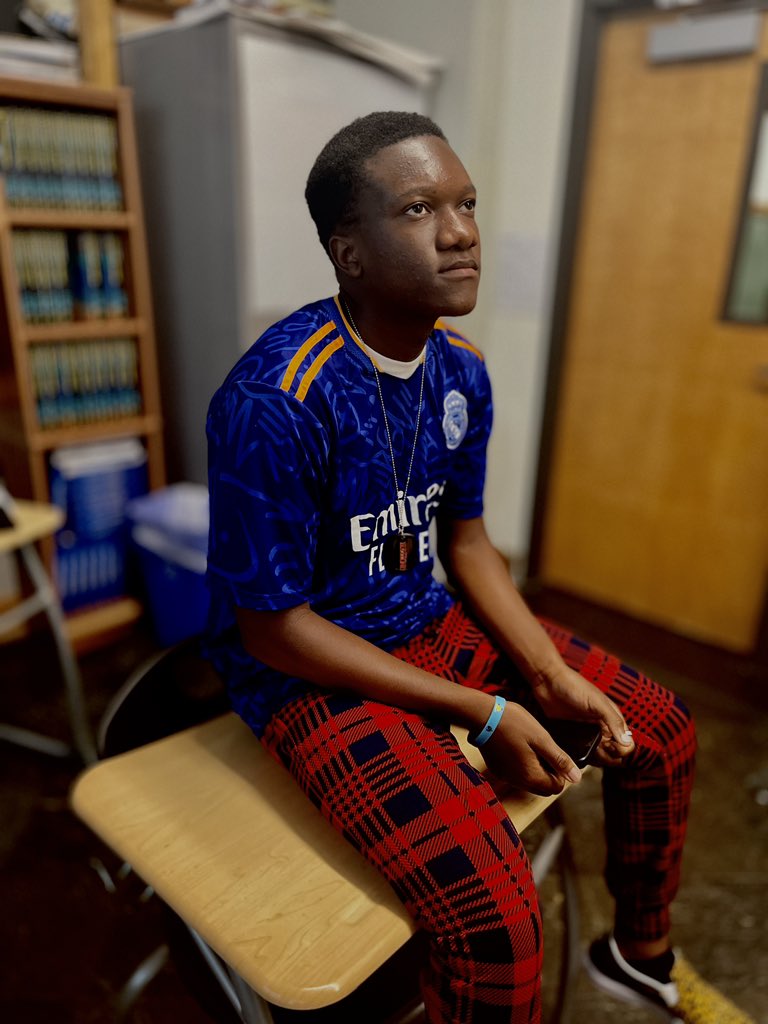 mwankole207's tweet photo. GREATNESS
ON A
DIFFERENT LEVEL
MODE………
Class of 22 #ERABS
🕥
🤘🏾🫵🏾🦅🪄🀄️🃏
⚽️🧤 https://t.co/dkjPjimbol