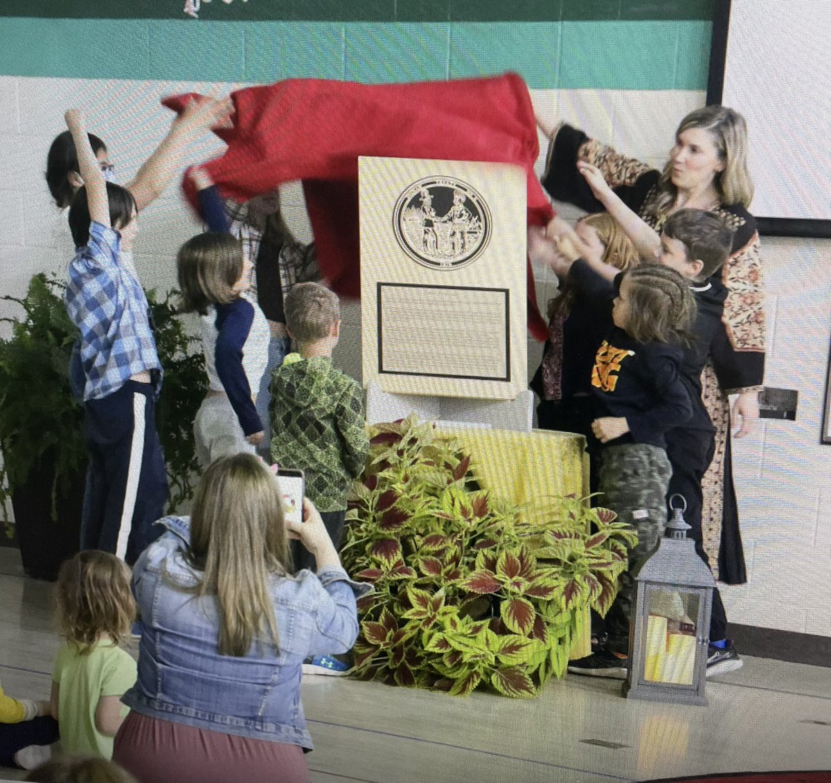 EcoleOBR's tweet photo. Treaty Medal and flag installation at Sister O was a great success! Thank you to community support - the students felt honoured by your presence. Staff and students were so proud to share their learning. @GSCSNews https://t.co/FUwT29gvRU