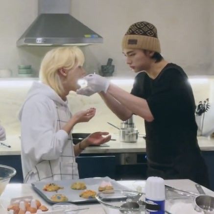 ㅤㅤ
ㅤㅤㅤ  🍬 momento de preparar
ㅤㅤㅤㅤ    dulces y cosas ricas.🍬
ㅤㅤ ㅤㅤㅤ       ㅤㅤㅤ       ㅤㅤㅤ       ㅤㅤㅤ       ㅤㅤㅤ            [<a href="/unxnswerxd_/">坦 ִ ֊ 𓊔 𝐀𝐈𝐊𝐄́ ❜</a>]