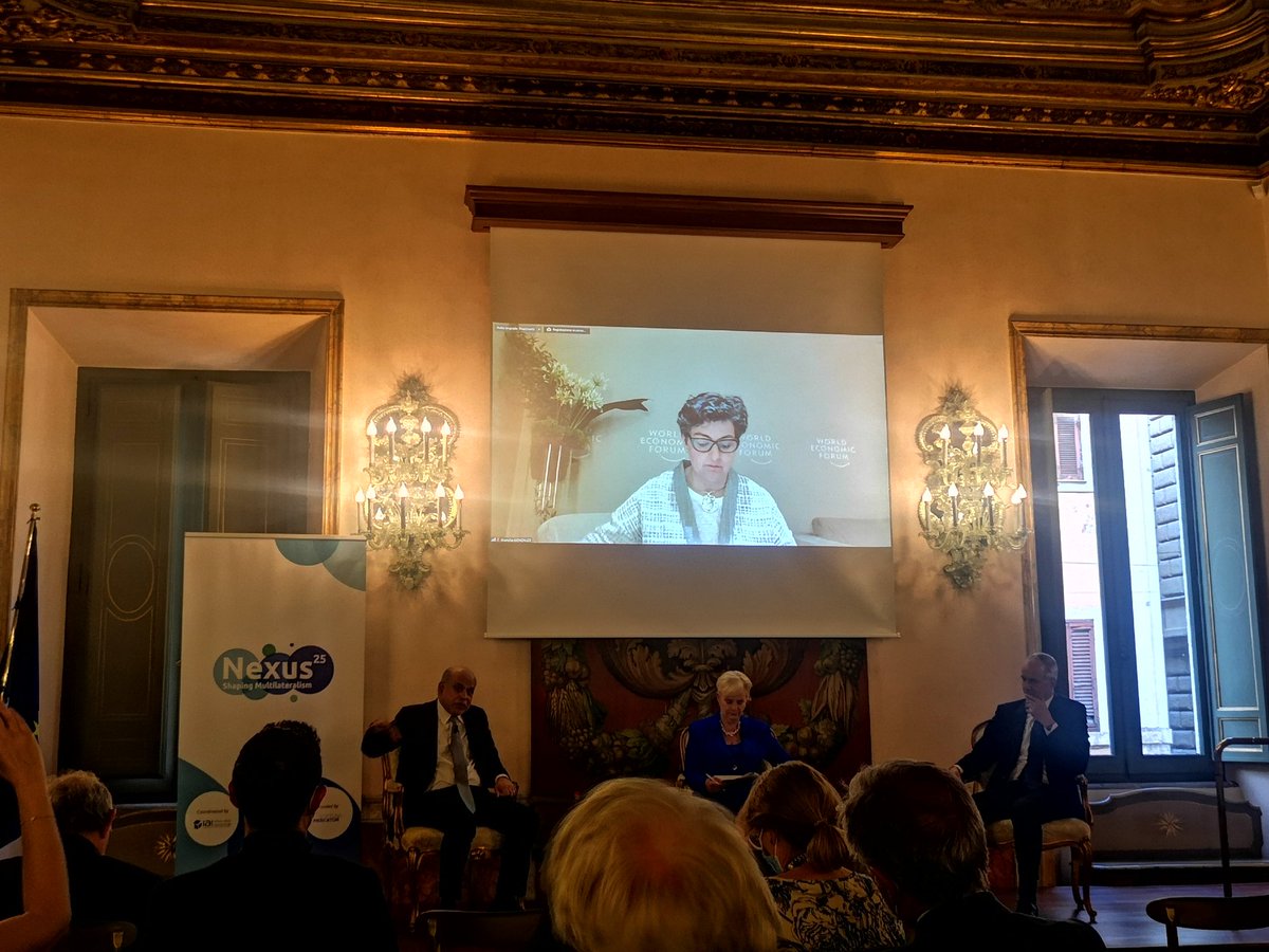 Here we go. 
We are live, discussing the global shock waves of the Ukraine crisis w/ @WFPChiefEcon @AranchaGlezLaya @cindymccain in the context of the @IAIonline @unfoundation project 'Nexus25' funded by @MercatorDE