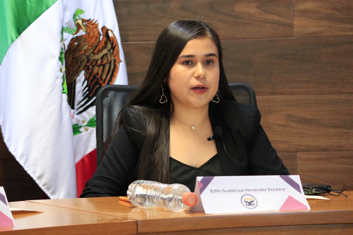 'Los jóvenes somos un recurso importante de la sociedad, actuamos cono agentes de cambio, somos parte del presente y por ello tenemos derecho a acceder a la información pública y con ella incidir en las decisiones públicas.' Edith Guadalupe Hernández Escalera, @UAZ_DERECHO