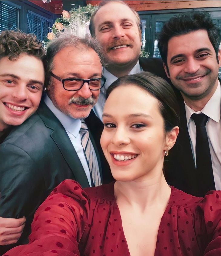 limonlukavunn's tweet image. Özdemirler👨‍👧‍👦

#MasumlarApartmanı #egner