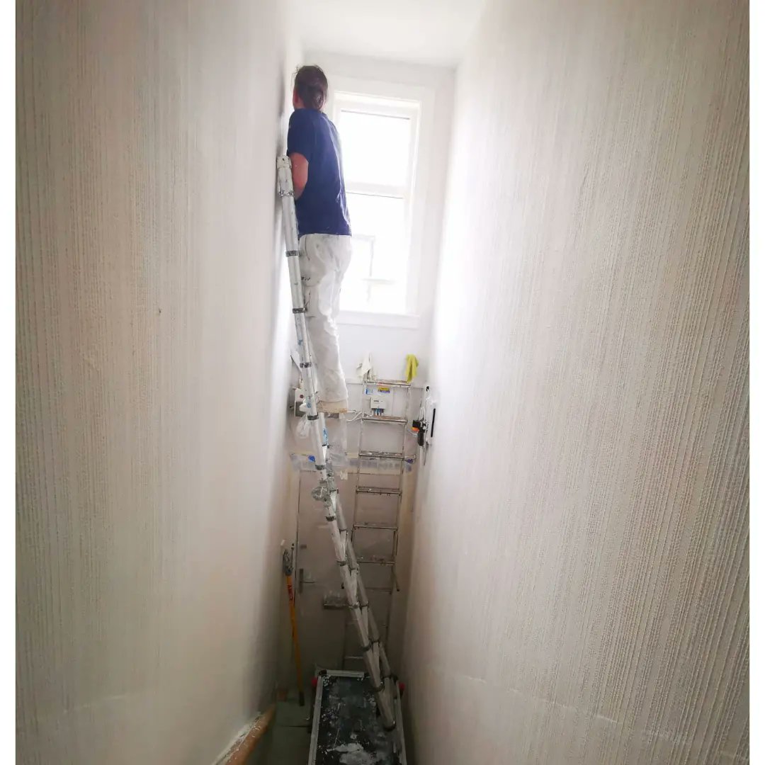 GeerafDecorator's tweet image. 🎨Another remake of whole property🎨

🖍️New fresh look with all walls, doors and windows repainted mainly in Brilliant White and Polished Pebble from @duluxuk 🖍️