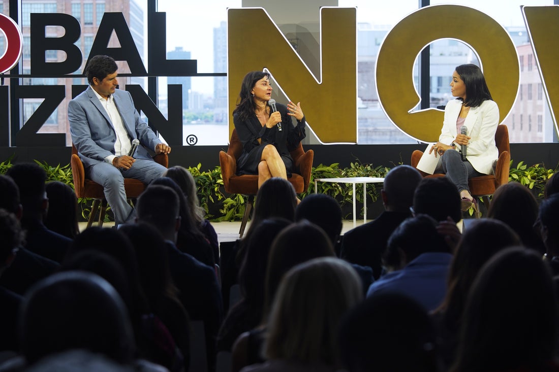 Hughcevans's tweet image. @sramosABC moderated a panel on photojournalism, starting with asking @lynseyaddario about her experience taking the photograph that shocked the nation and brought worldwide focus to the atrocities taking place in the war in Ukraine.

#GlobalCitizenNOW #GCnow