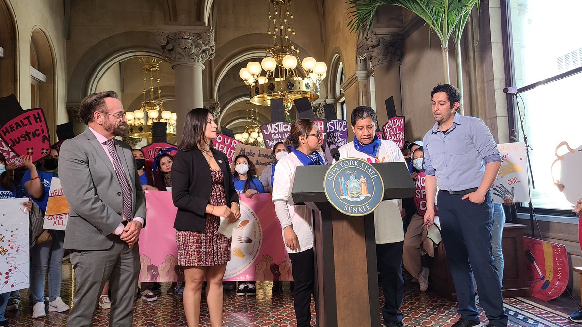 Tayde and Maria are in Albany speaking out about their experiences in the nail salon industry. 

As a nail salon workers, they have experienced wage theft, long hours without breaks, and health issues.

This industry must change. We need the Nail Salon Min Standards Council Act!