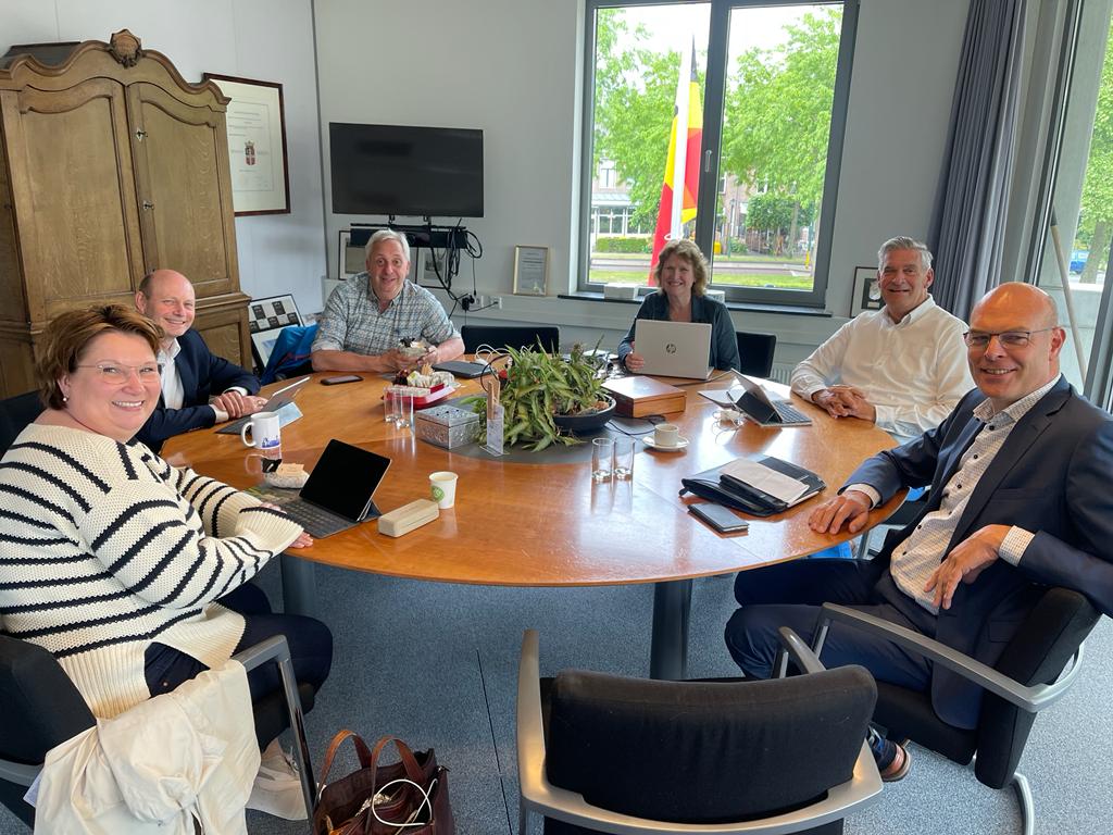 Precies 4 jaar na mijn eerste collegevergadering had ik vandaag mijn laatste. Ik wil iedereen danken voor de fijne samenwerking. Veel succes en plezier gewenst aan het nieuwe college !