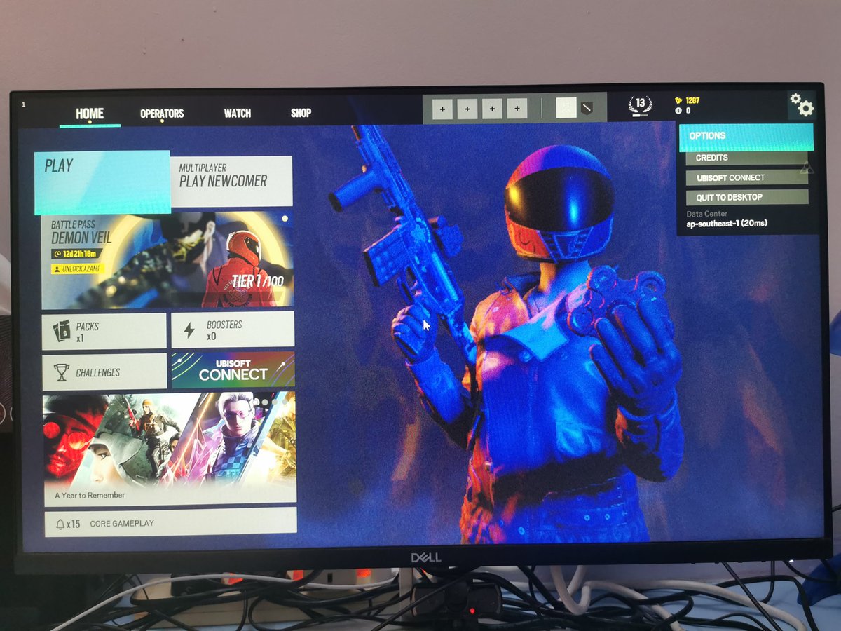 Simp_Chaos's tweet image. Time WiFi and 8gb of ram is not enough for me to even open the option menu for my R6...1 fps is the max my pc can handle #R6