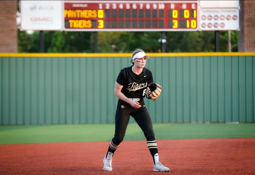 BHS Tiger Softball tweet media