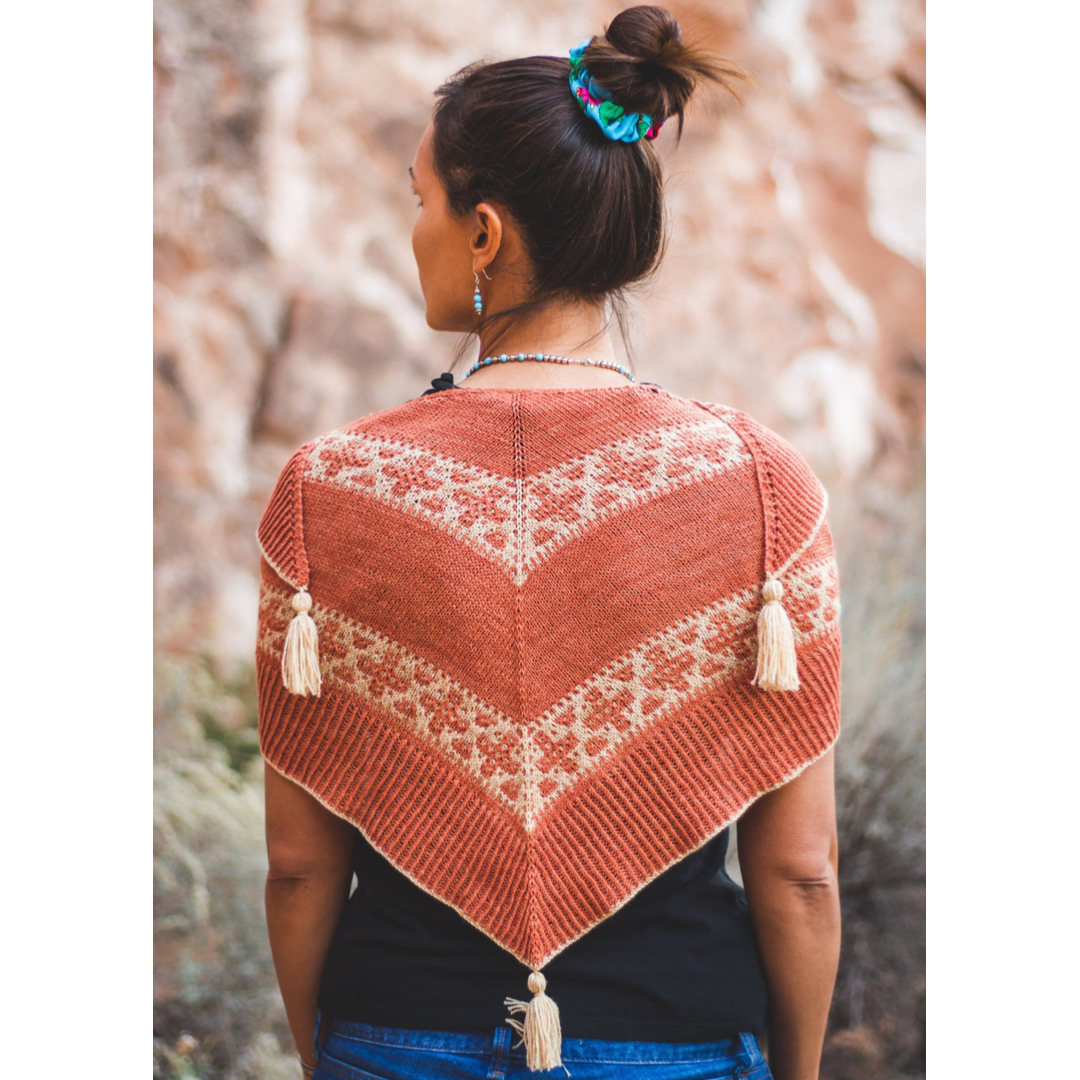 YarnDatabase's tweet photo. Today’s Yarn Database find is the Shí nalí Shawl from New Mexico designer Tressa at Tsin Bikéé’ Knits. https://t.co/y3A2qlB7Hd #Knitting #InclusiveYarnCommunity #YarnDatabase #KnittingTwitter https://t.co/2mJKaz6L7Y