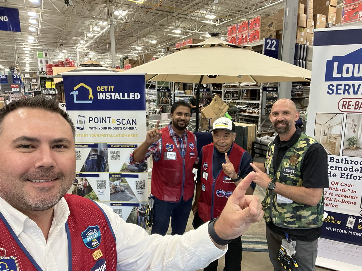 Learning from one of our best lead generators (James) with Mark (SM) and Aneez (SASM) in Dedham, MA! In James’ words, all he does is enjoy having a conversation with customers.
