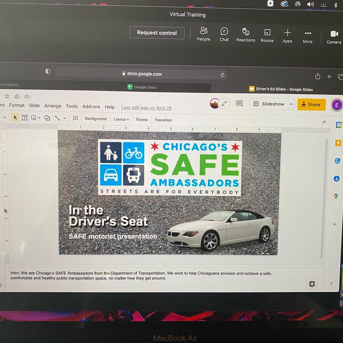 ChicagoSafe's tweet photo. A behind the scenes of our @ChicagoDOT SAFE presentation for high school students who are enrolled in Driver’s Ed.
#TransportationTuesday #VisionZeroChicago #BeTheSAFEDriver #SeePeople #SlowDown #ShareTheRoad https://t.co/6d0HaHfGv7