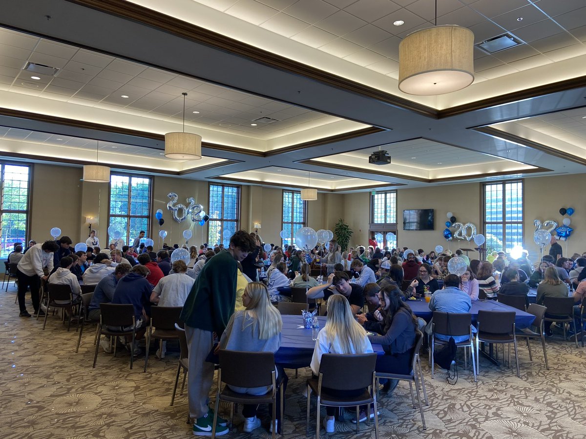 KenstonKHSPTO's tweet photo. Celebrating our seniors this morning at the graduation rehearsal breakfast #Classof2022 https://t.co/nMT2uIJ7vK