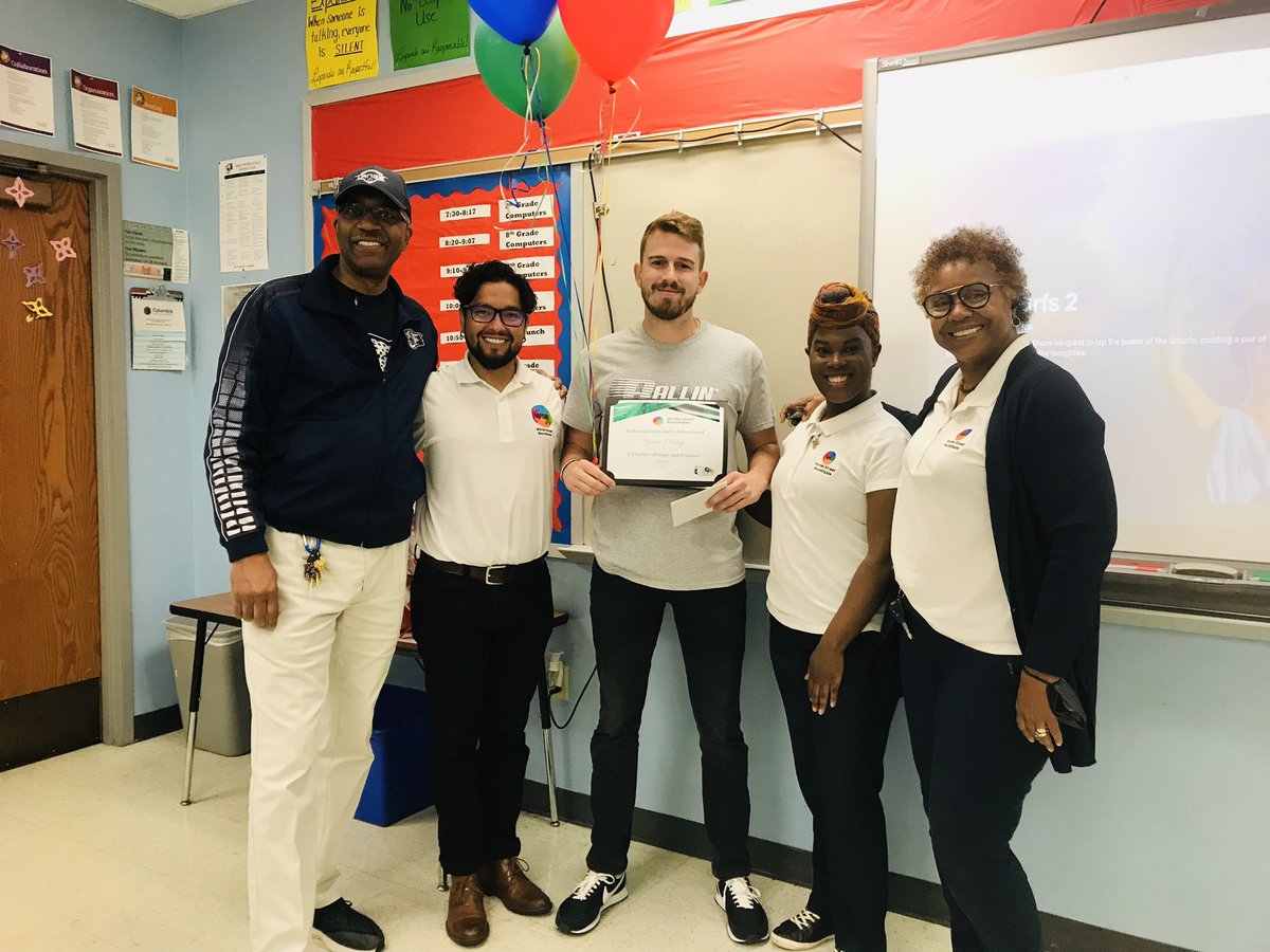 A_MinearAHL's tweet photo. Mr. Meny was selected for Worley Street Roundtable’s Teacher of Hope and Promise Award. He was nominated by his students for the excellent relationships he has built with them and his dedication to their academic success! Thanks for being #LMSbest #CPSbest @TrevorMeny 💙 https://t.co/4bwxy63R83