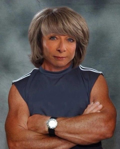 I’m as excited for #ThorLoveAndThunder as the next Marvel geek. 

But, this is literally all I can see now Natalie Portman had those big, sexy arms 😂