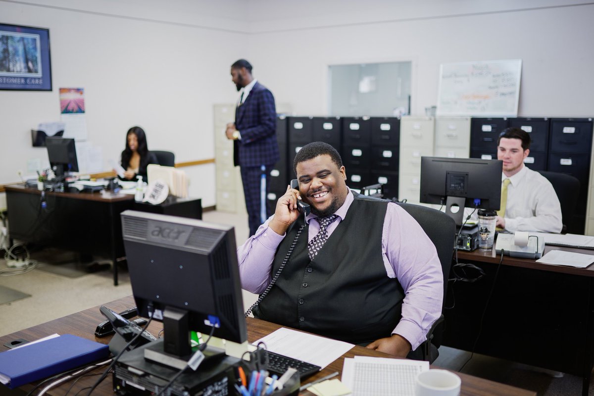 MooreMediaGroup's tweet image. A few shots from our latest Tower Loan shoot 📷 We love helping them step up their employee recruiting effort!