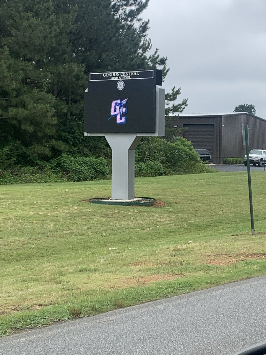 CoachCzeluz's tweet photo. Appreciate @Tjhamilton38 for taking time to talk with us today!! @CoachQHunter 

#spotthe🏈 #WISEINGA https://t.co/RCT76ZBXWv