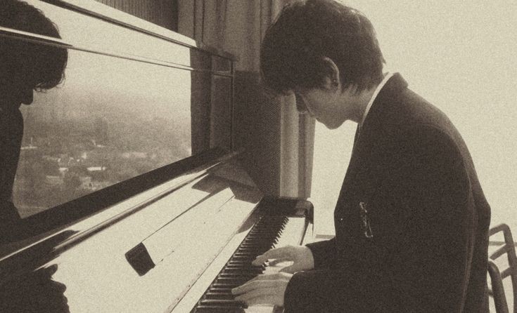 Sonra birden durdu. Müzik durdu. Ellerimiz durdu. Dünya durdu. Zaman durdu.