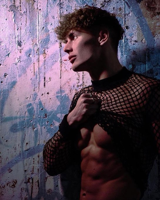 Got me!  *looking for the fish in a net emoji* https://t.co/cW6oczhKaq