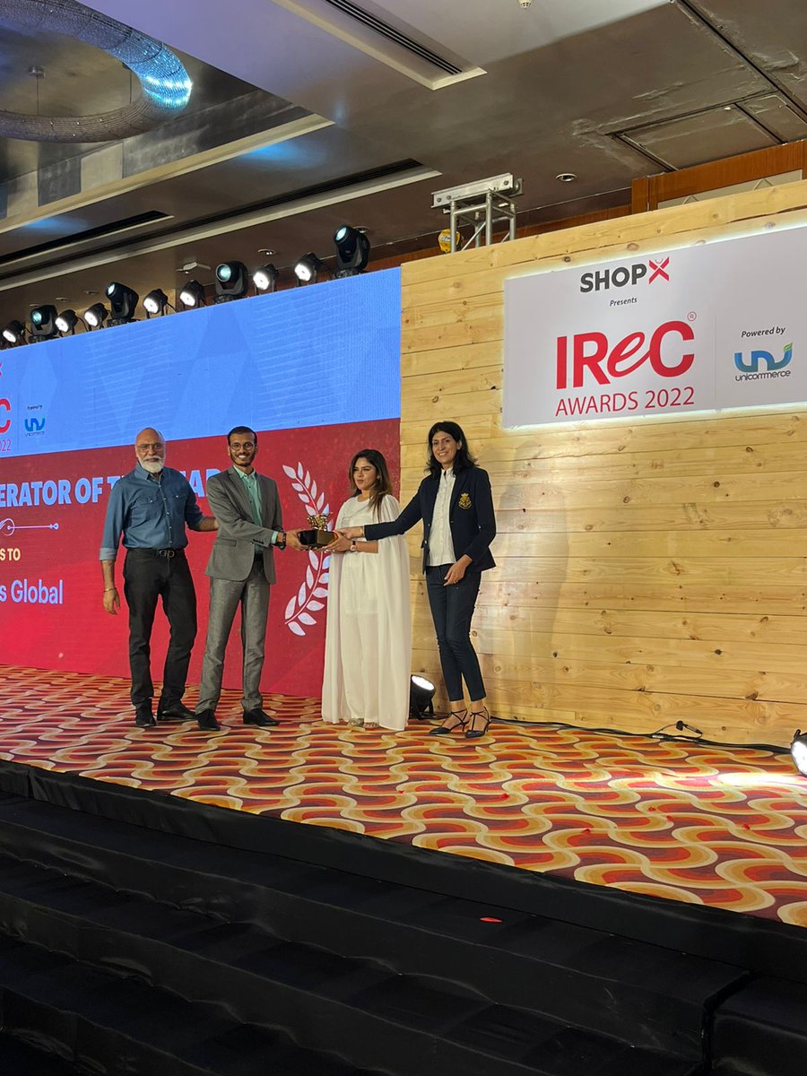 assiduusglobal's tweet photo. Our Founder @DrSomdutta accepting the award for Assiduus winning the E-commerce Accelerator of the year“D2C India 2022” at the Sheraton Grand Bangalore Hotel at Brigade Gateway..
#accelerator #brands #ecommerce #assiduus #d2cbrands #ecommerceaccelerator #IReC2022 https://t.co/zYG05ILecG