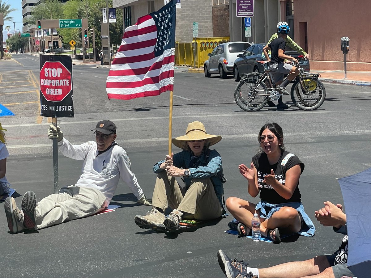 mcyd_az's tweet photo. We traveled to Tucson demanding Senator Sinema to End the Filibuster now! #SitInToSaveAmerica #EndTheFilibuster @SenatorSinema https://t.co/9oO0ZZXNgM