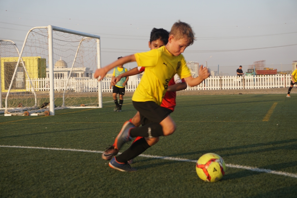passabudhabi's tweet photo. Our teams kicked off their Abu Dhabi Youth League campaign this weekend at the Abu Dhabi Cricket Stadium. It is great to be putting all of the midweek work in to action. 

#PASSAbuDhabi #CommunityFootball #ADYL #UAEFootball #EveryDayIsGameDay https://t.co/2uvynofCIk